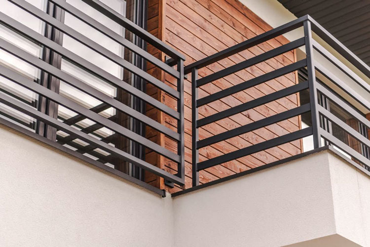 Balkon Korkuluğu Güvenlik ve Estetik Bir Arada